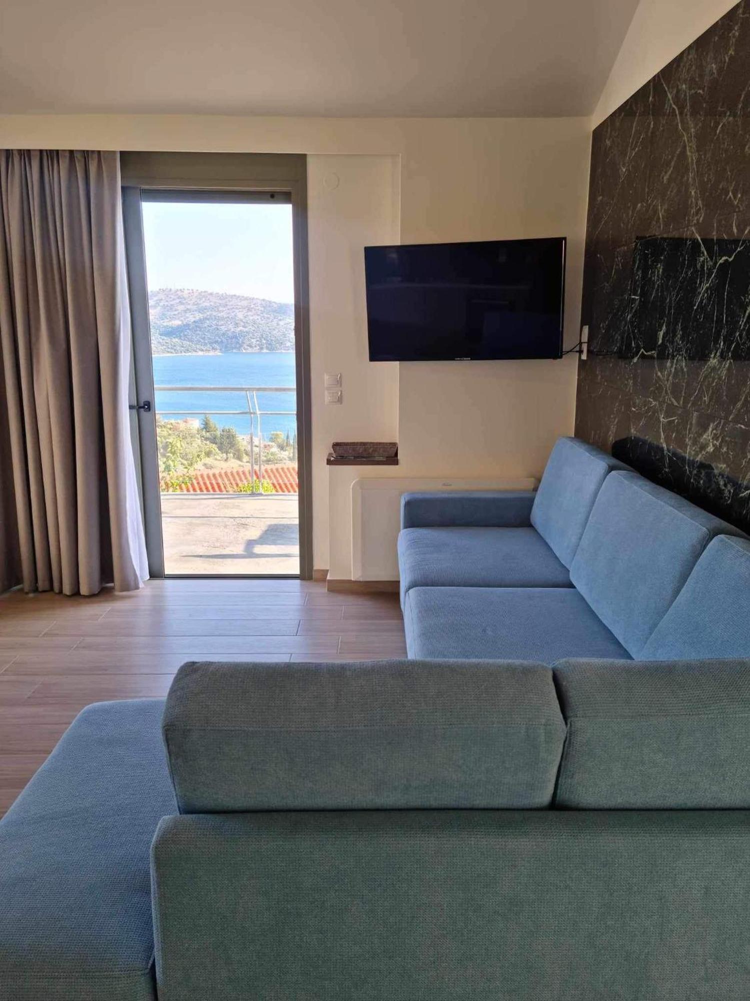 Giannis Village Aparthotel Astakos