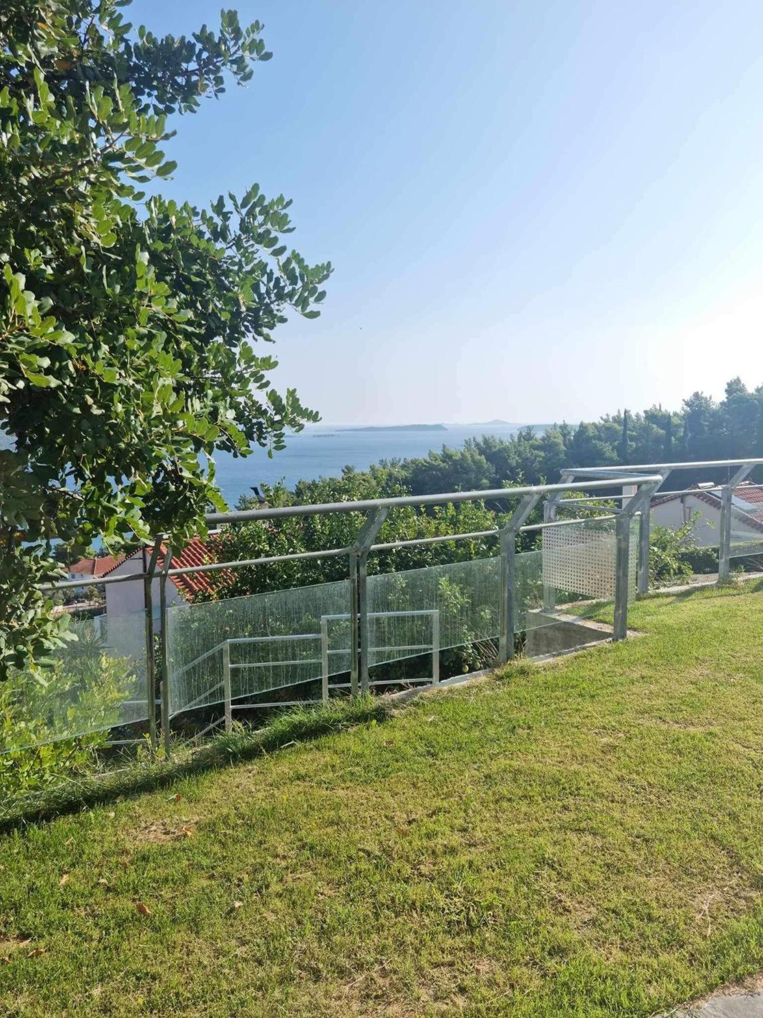 Giannis Village 2* Astakos